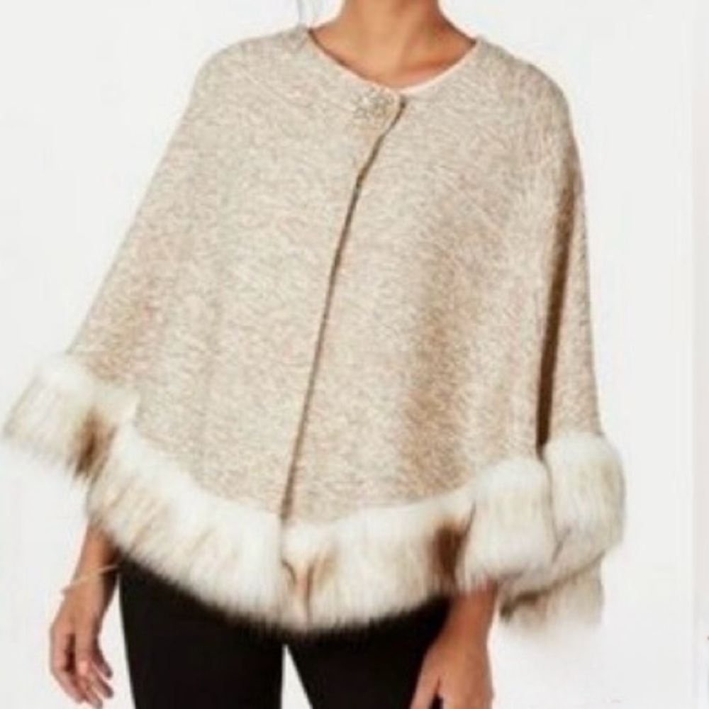 #3) NWT. JM Collection Stunning women’s Topper with brooch  L/XL oatmeal color